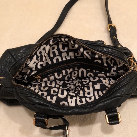 Marc by Marc Jacobs Classic Q Black Leather Shoulder Bag - Picture 3 of 9